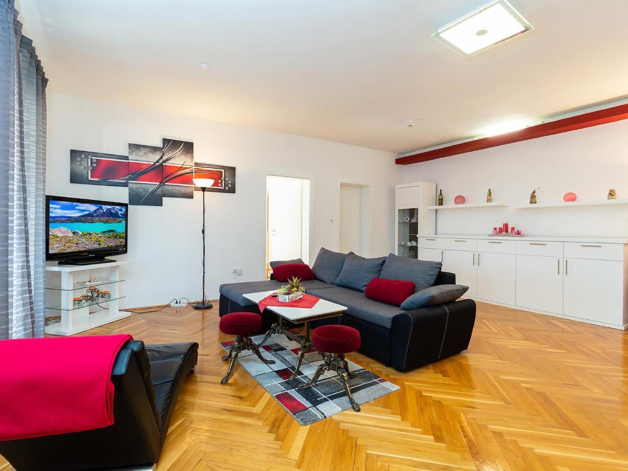 Nada Apartment *